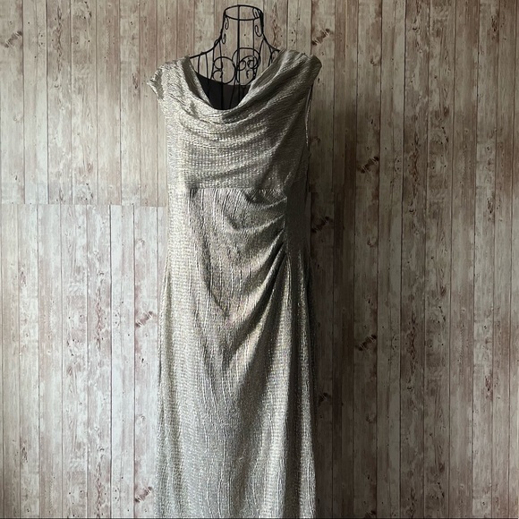 𝅺connected Apparel Silver Dress - Picture 1 of 9
